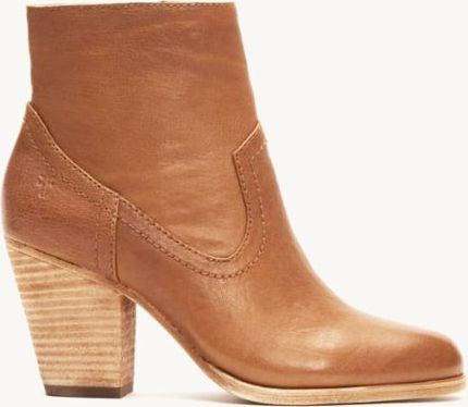 Essa Bootie Brown