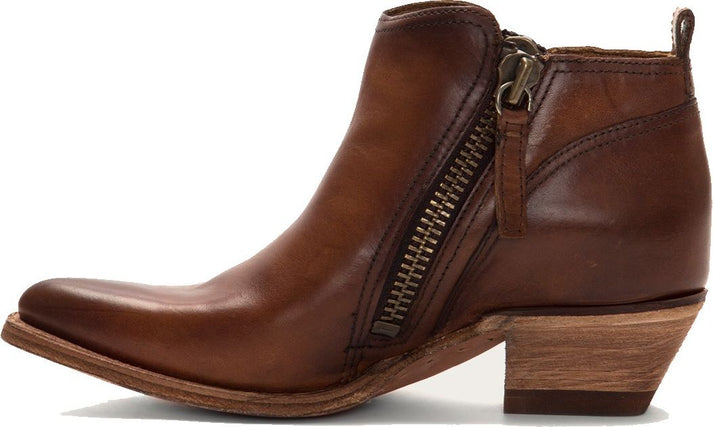 Frye Boots Sacha Moto Shortie Caramel