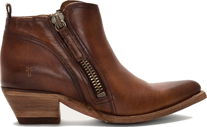 Frye Boots Sacha Moto Shortie Caramel